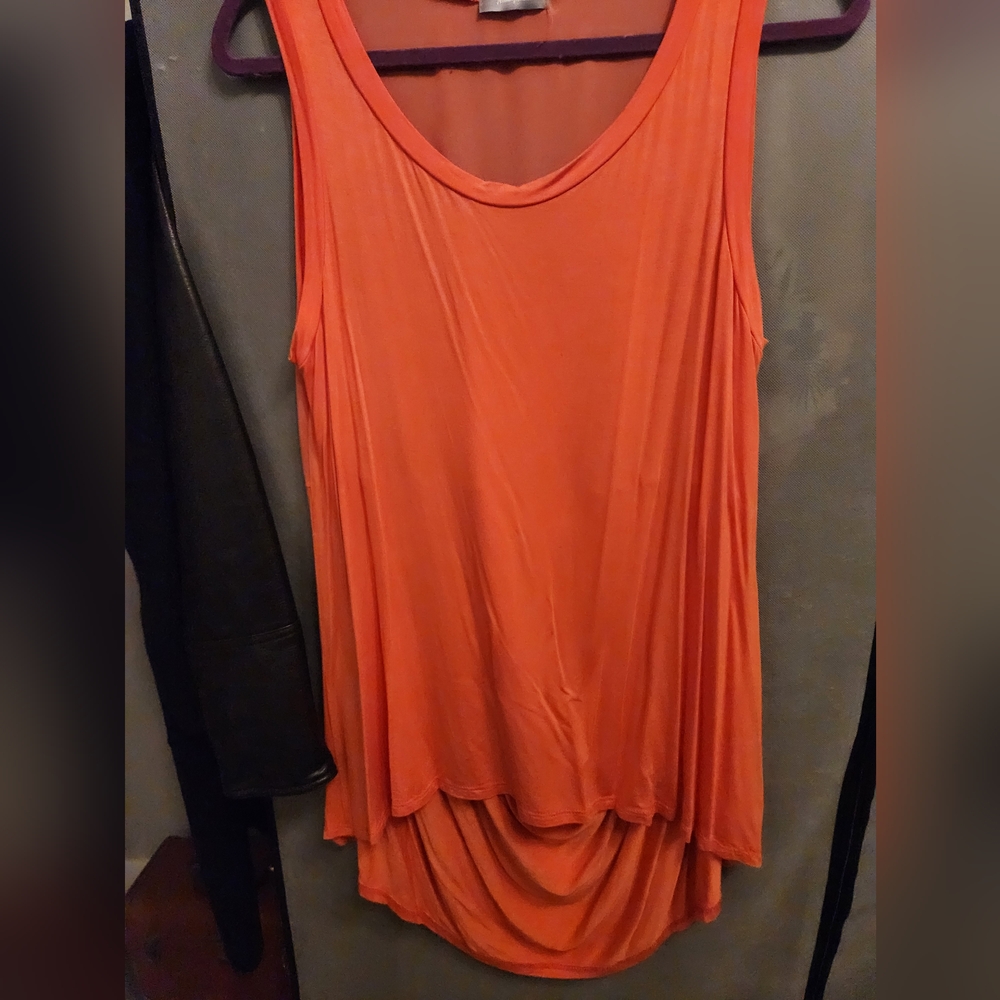 Neiman Marcus Scoop Sway Blouse - Sz M